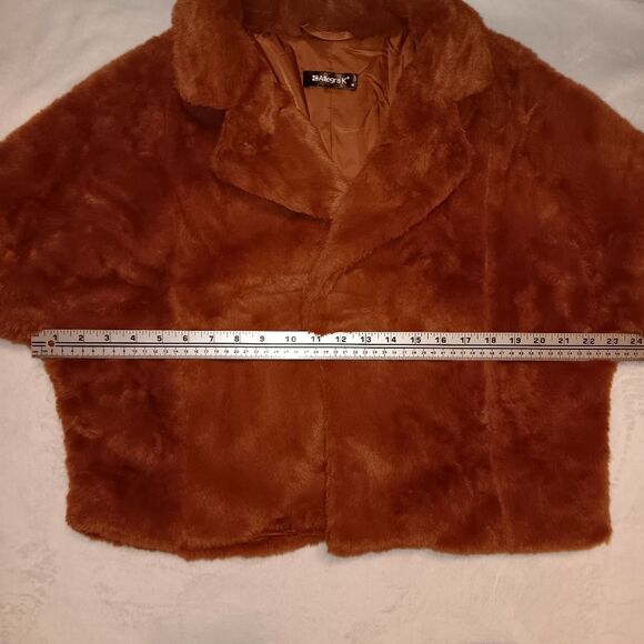 Allegra K faux fur cropped jacket with pockets - Picture 11 of 12